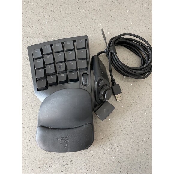 Razer Tartarus V2 (RZ07-02270100-R3U1) Chroma Gaming Keypad Tested Working - Picture 1 of 9